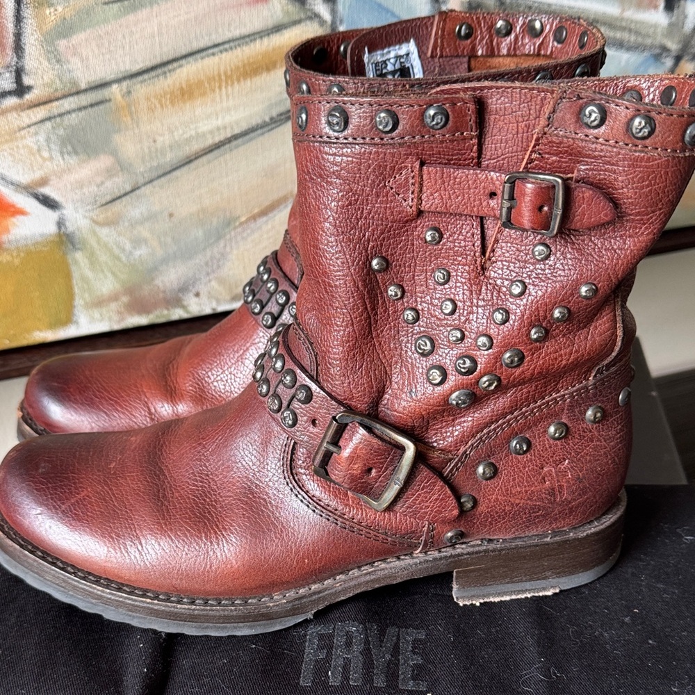 Frye Womens Studded Harness Ankle Boots — Chestnut Brown